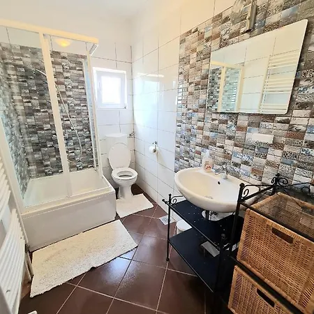 Apartment Toma Murter